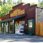 Yosemite Lakes Bunkhouse Cabin 34